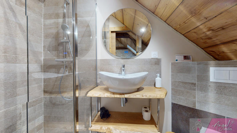 Local commercial - 180 m² - 6 pièces