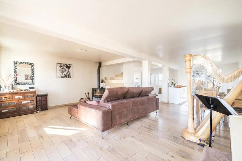 Maison - 111 m² - 4 pièces