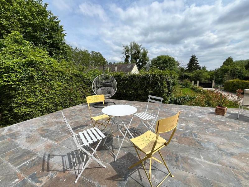 Pavillon - 196 m² - 7 pièces