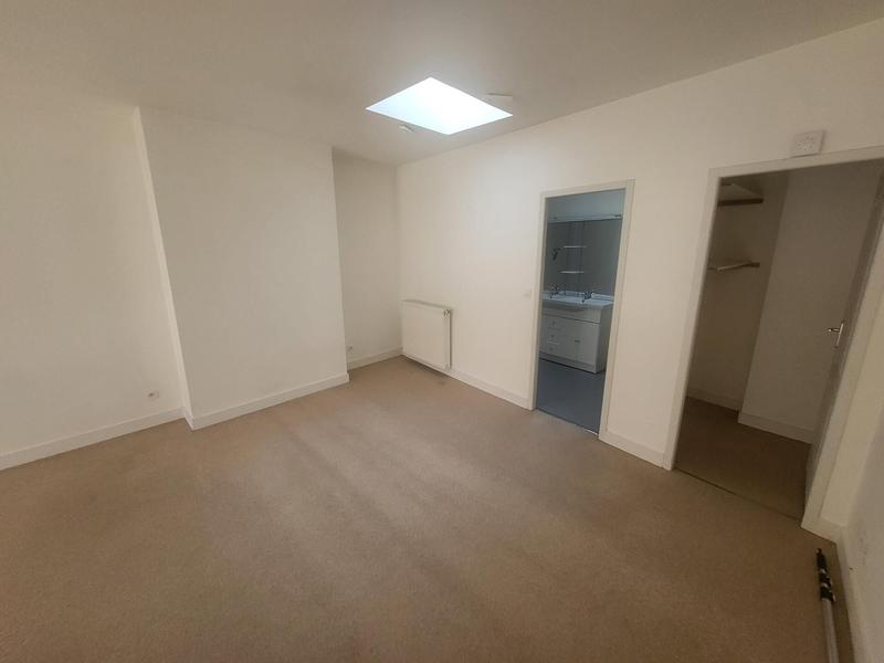 Maison - 609 m² - 17 pièces