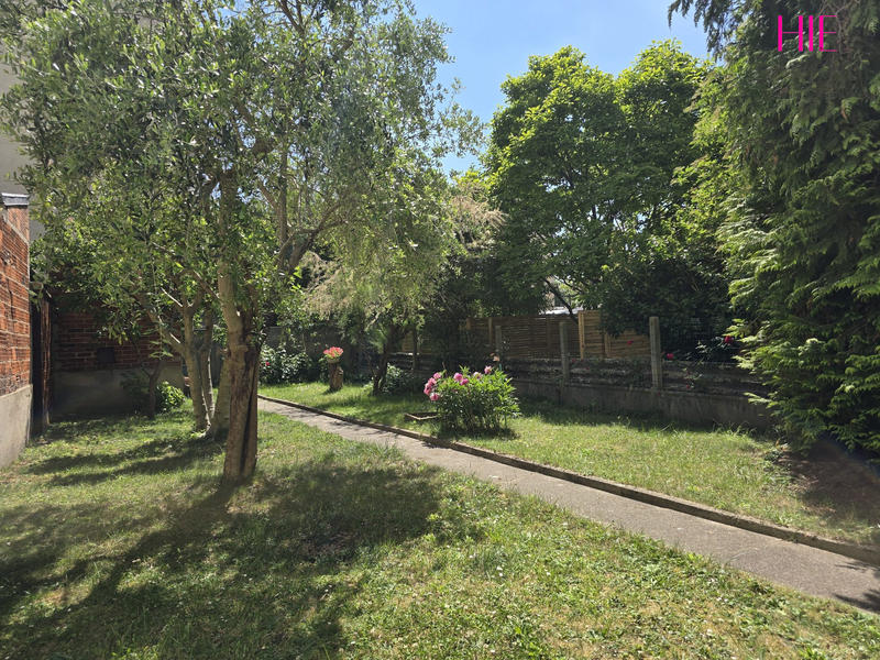 Maison traditionnelle - 103 m² - 5 pièces