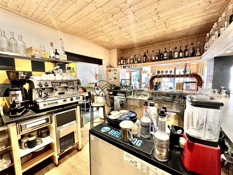 Local commercial - 174 m²