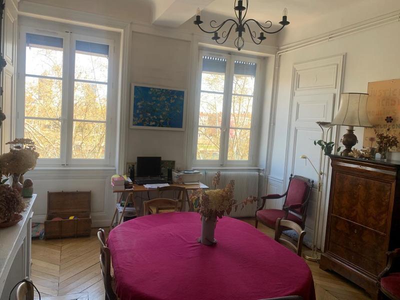 Appartement - 147 m² - 6 pièces