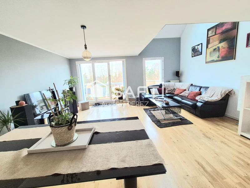 Appartement - 142 m² - 6 pièces