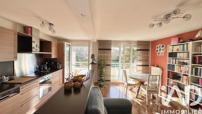 Appartement - 64 m² - 3 pièces