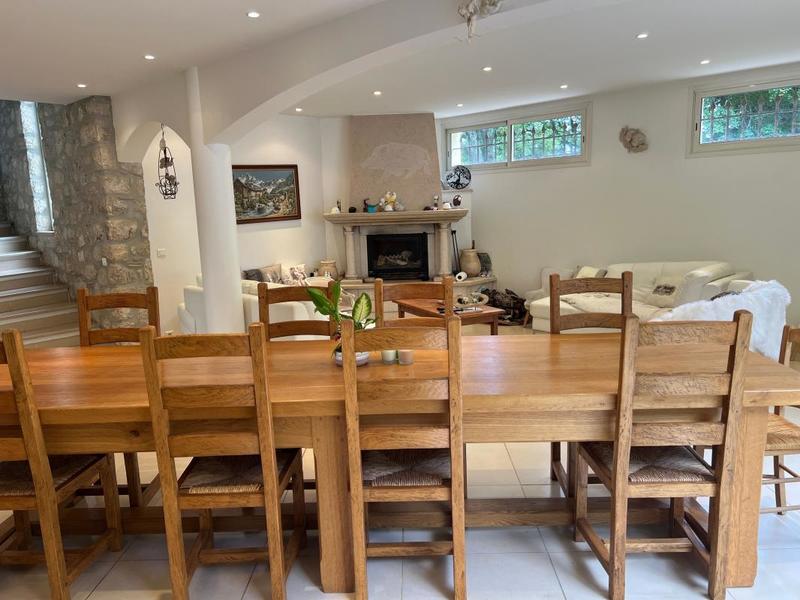 Maison - 222 m² - 5 pièces