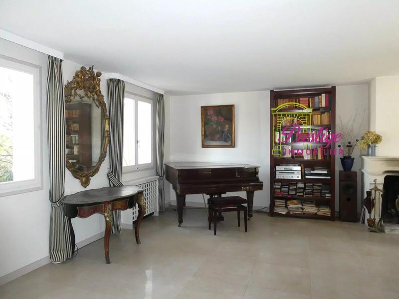 Maison - 166 m² - 7 pièces