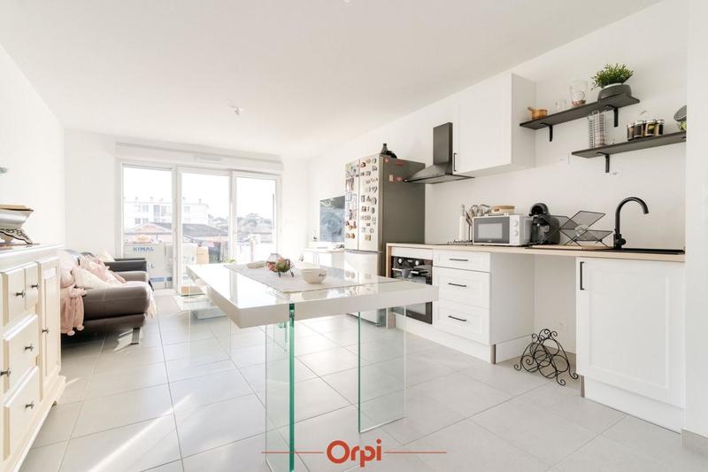 Appartement - 60 m² - 3 pièces