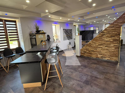 Maison - 176 m² - 5 pièces