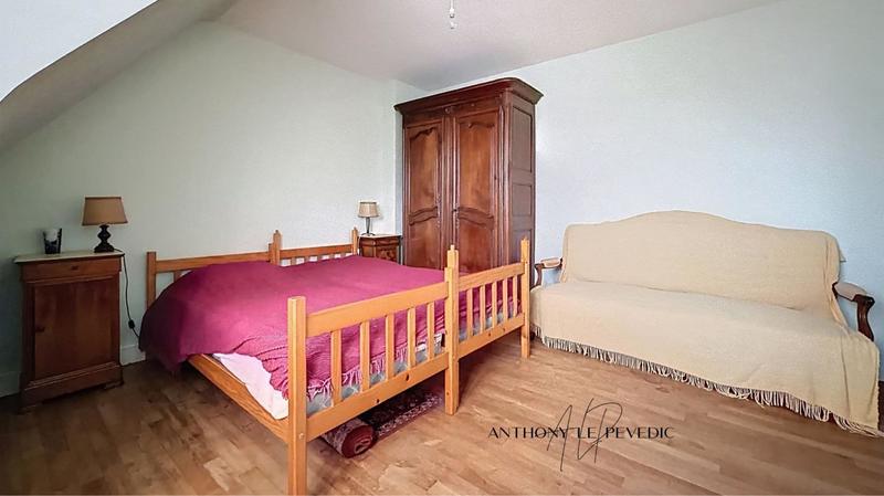 Maison - 110 m² - 8 pièces