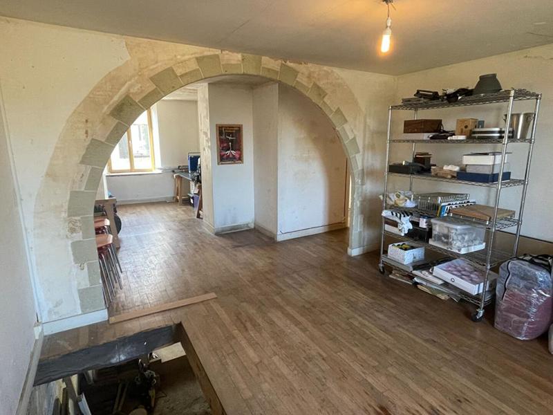 Maison - 310 m² - 9 pièces