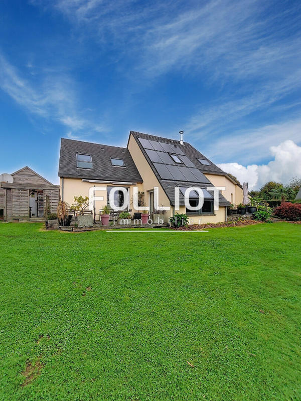 Maison - 201 m² - 7 pièces