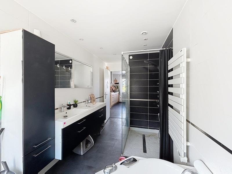 Maison - 121 m² - 4 pièces