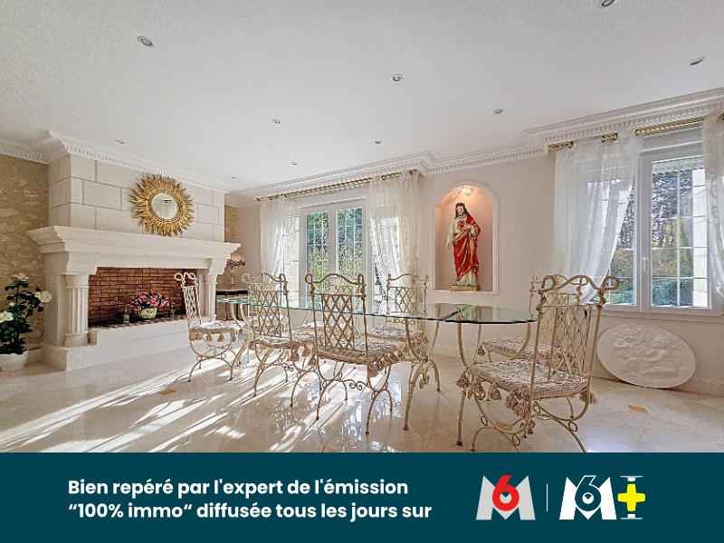 Maison - 245 m² - 9 pièces