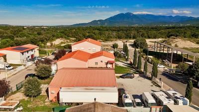 Parking / Garage - 250 m²