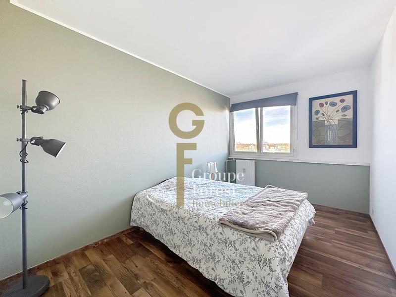 Appartement - 102 m² - 5 pièces