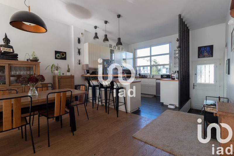 Maison - 196 m² - 6 pièces