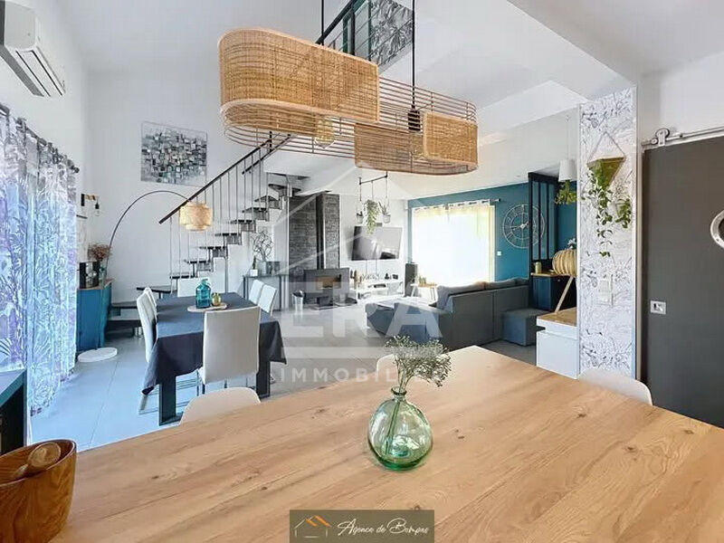 Maison - 90 m² - 4 pièces