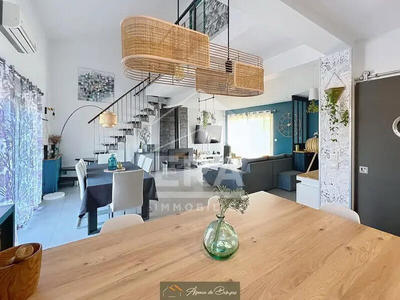 Maison - 90 m² - 4 pièces