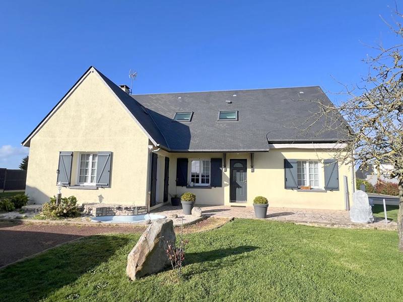 Maison - 180 m² - 8 pièces