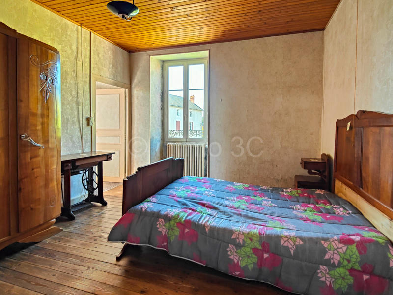 Maison de village - 194 m² - 10 pièces