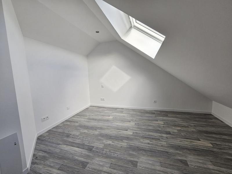 Maison - 95 m² - 5 pièces