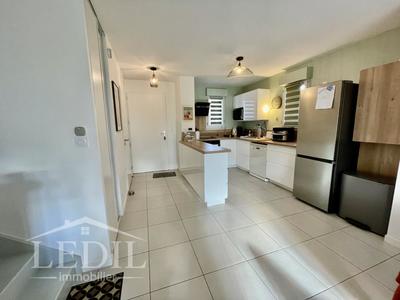 Maison - 88 m² - 4 pièces