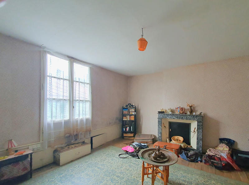 Maison - 253 m² - 9 pièces