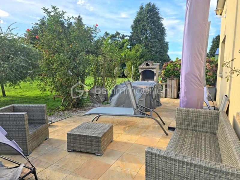 Maison traditionnelle - 112 m² - 6 pièces