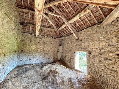 Maison - 290 m² - 1 pièce