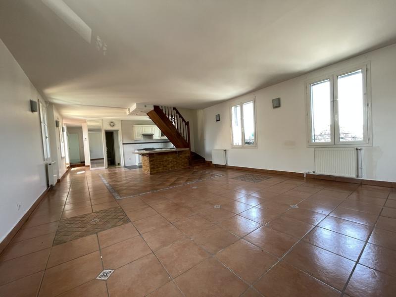 Appartement - 105 m² - 6 pièces