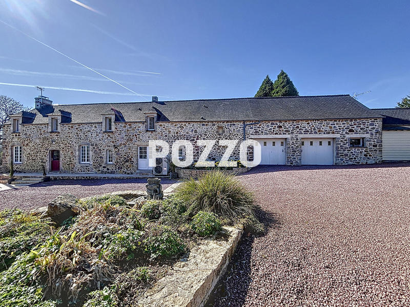 Maison - 249 m² - 10 pièces