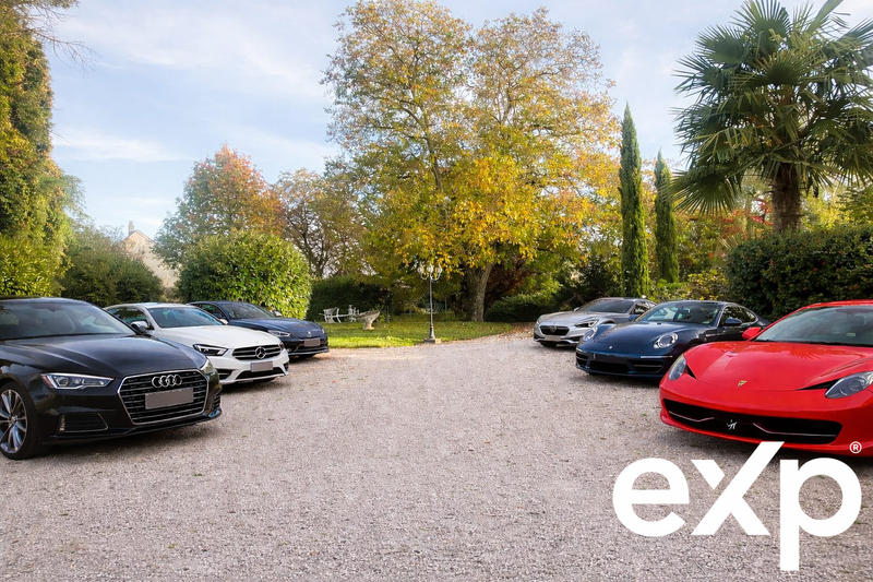 Maison - 288 m² - 6 pièces