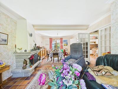 Maison traditionnelle - 125 m² - 6 pièces