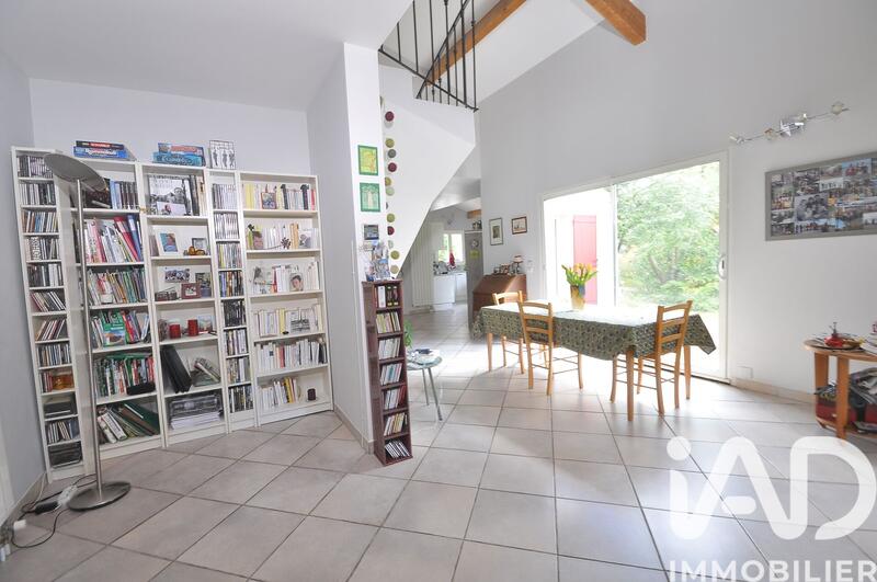 Maison - 180 m² - 8 pièces