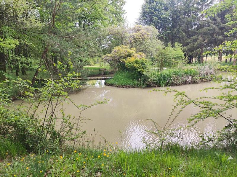 Terrain de loisirs - 100 000 m²