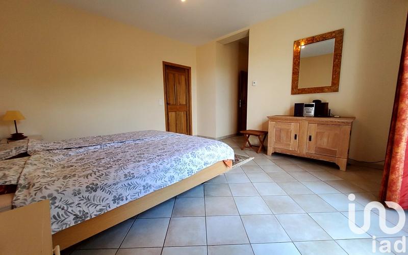 Maison - 236 m² - 7 pièces