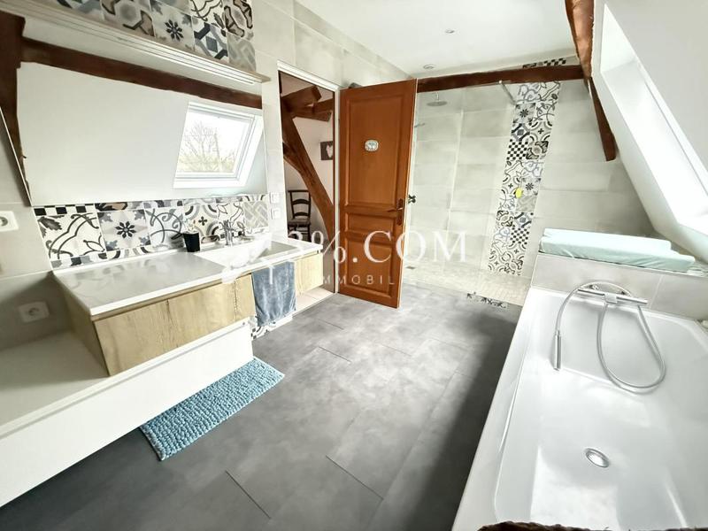 Corps de ferme - 291 m² - 7 pièces