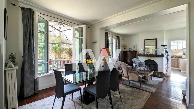 Demeure - 172 m² - 7 pièces