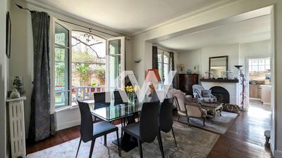 Demeure - 172 m² - 7 pièces