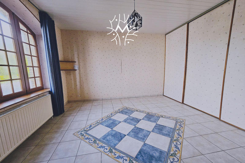 Maison - 208 m² - 9 pièces