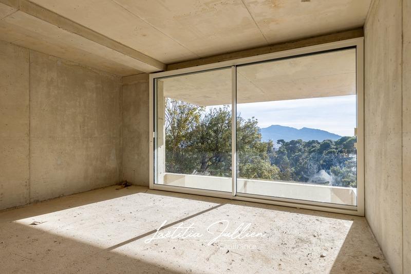 Maison - 250 m² - 5 pièces