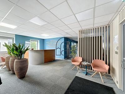 Bureau - 305 m²