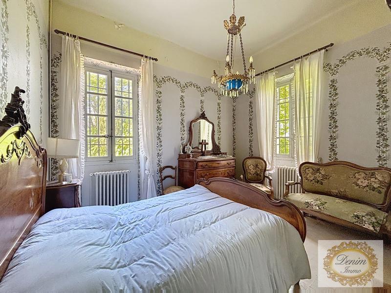 Maison - 500 m² - 11 pièces