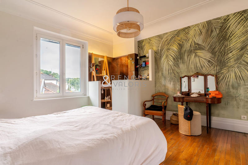 Appartement - 213 m² - 8 pièces