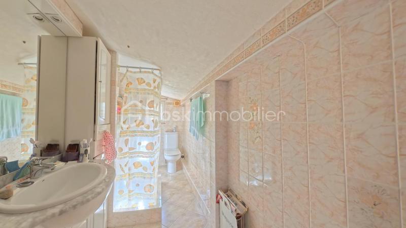 Maison - 180 m² - 6 pièces