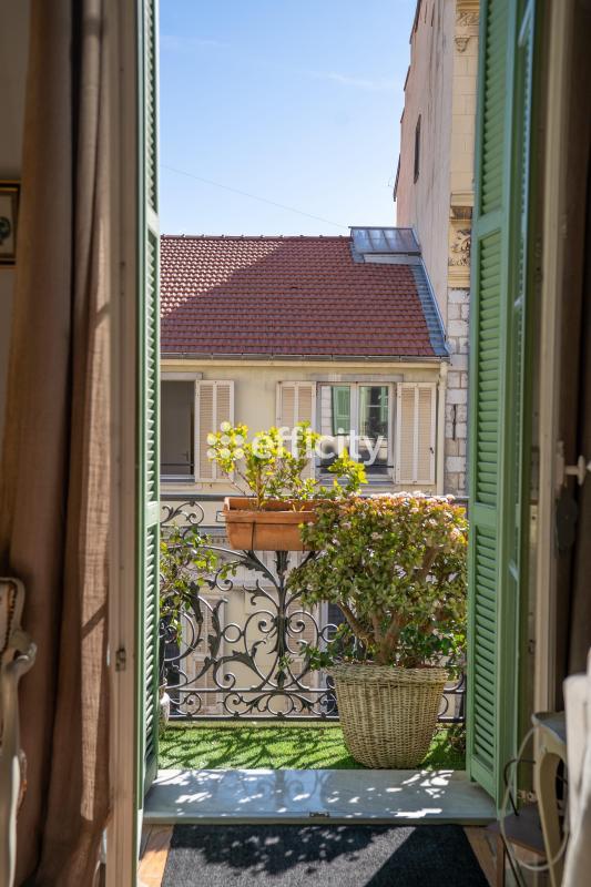 Appartement - 144 m² - 6 pièces