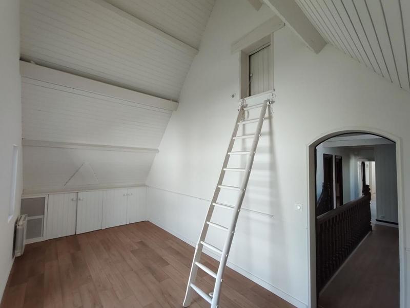 Maison - 224 m² - 7 pièces