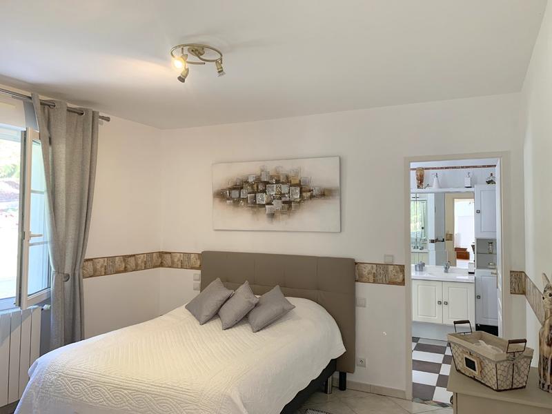 Maison - 245 m² - 6 pièces