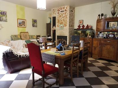 Maison de village - 210 m² - 7 pièces